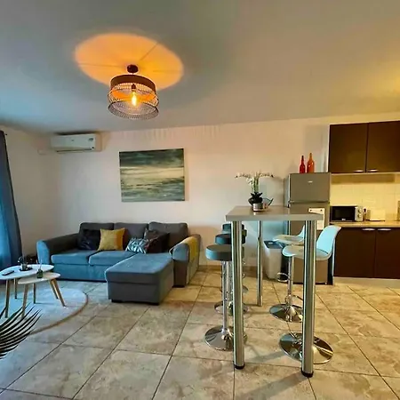 Casarella Bulle De Paix En Corse Entre Terre Et Lucciana (Corsica)