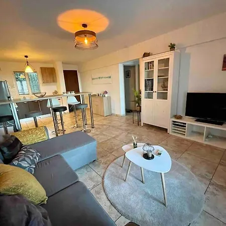 Casarella Bulle De Paix En Corse Entre Terre Et * Lucciana (Corsica)